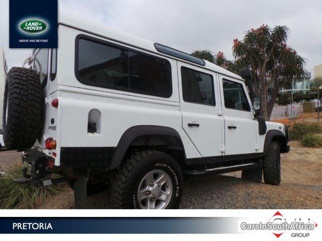 Land Rover Defender Manual 2012 - image 3