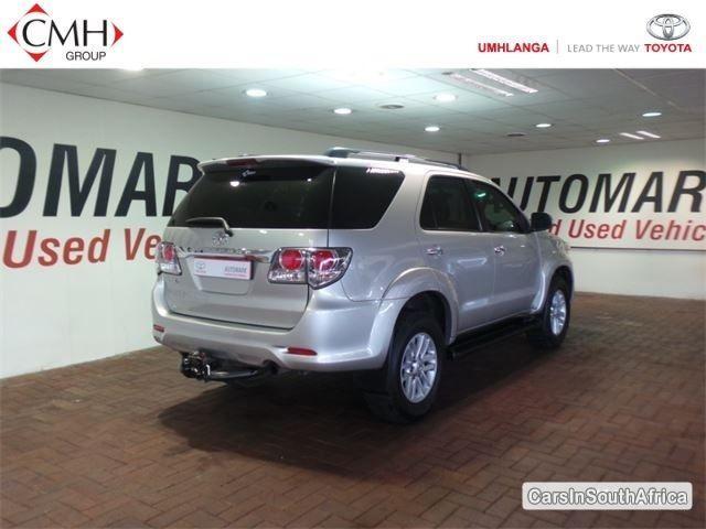 Toyota Fortuner Automatic 2012 - image 3