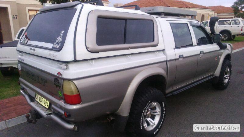 Mitsubishi Colt Manual 2002 - image 3