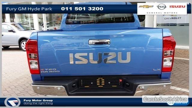 Isuzu KB Series Manual 2015 in Gauteng