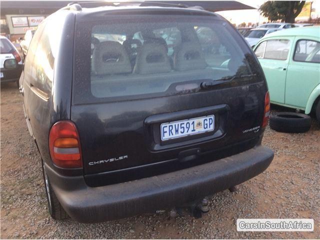 Chrysler Voyager Automatic 1998 in Gauteng