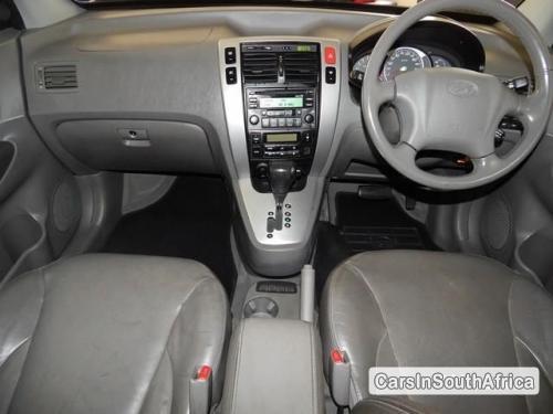 Hyundai Tucson Automatic 2008 - image 4