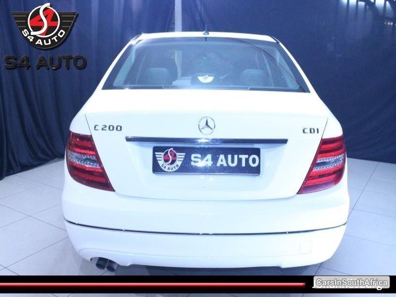 Mercedes Benz C-Class Automatic 2013 - image 4