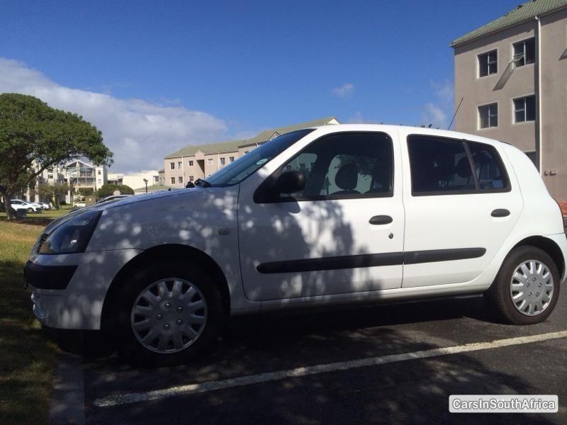 Renault Clio Manual 2006 - image 4