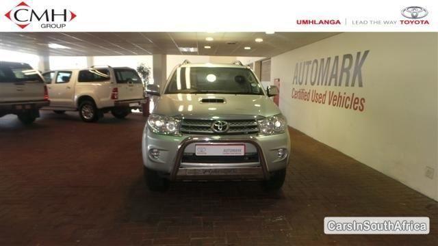Toyota Fortuner Automatic 2011 in South Africa