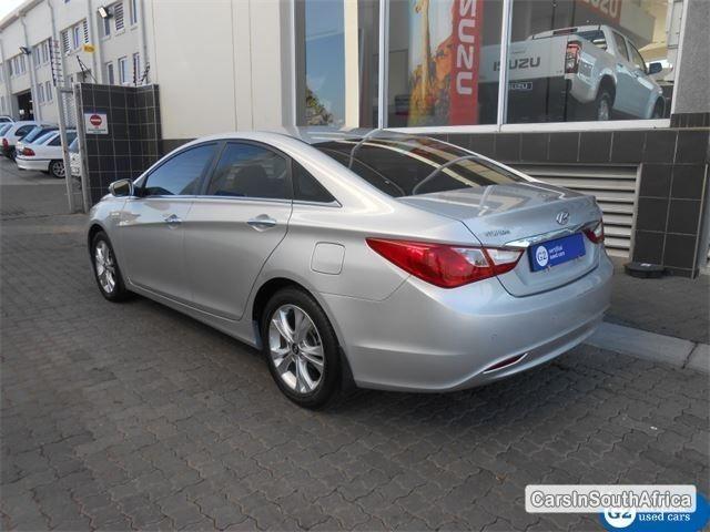 Hyundai Sonata Automatic 2012 - image 4