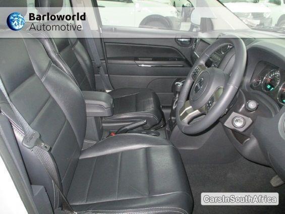 Jeep Compass Manual 2011 - image 4