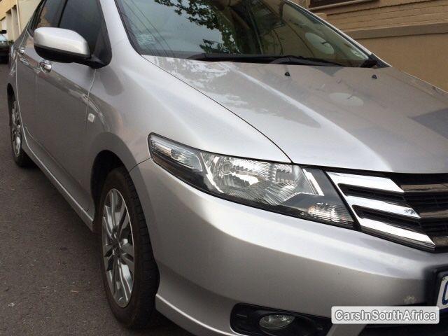 Honda Ballade Manual 2013 - image 4