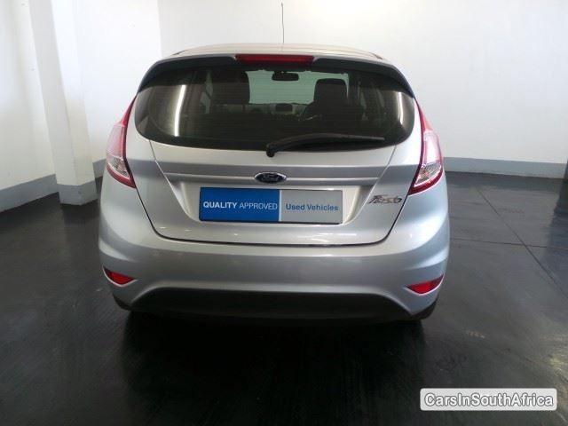Ford Fiesta Manual 2015 - image 4