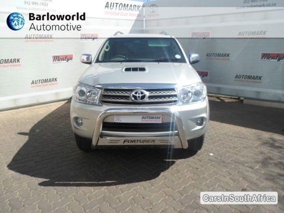 Toyota Fortuner Manual 2011 - image 4