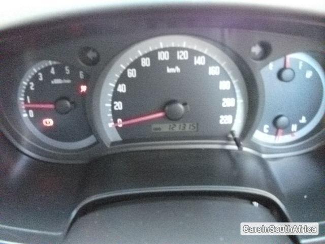 Isuzu KB Series Manual 2011 - image 4