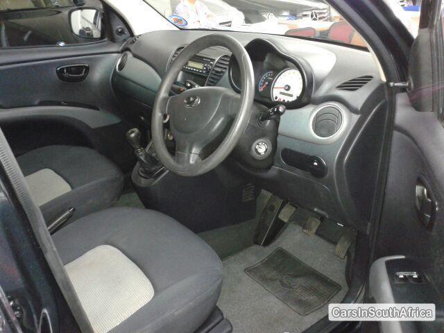 Hyundai i10 Manual 2010 - image 4