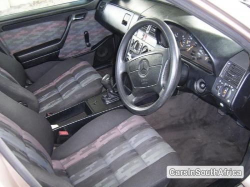 Mercedes Benz C-Class Manual 1994 - image 5