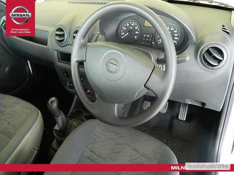 Nissan NP200 Manual 2015 - image 5