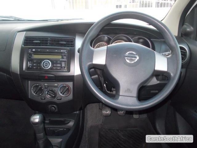 Nissan Livina Manual 2011 - image 5