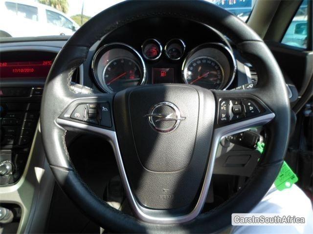 Opel Astra Manual 2011 - image 5