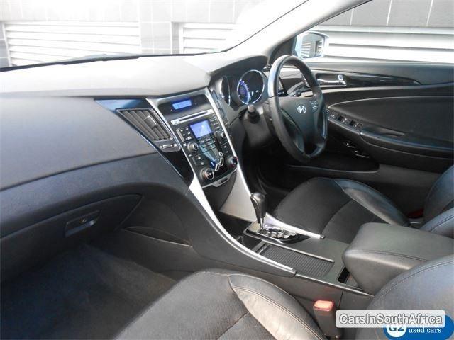 Hyundai Sonata Automatic 2012 - image 5