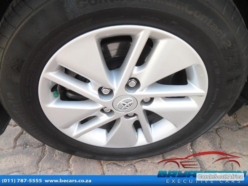 Toyota Auris Automatic 2013 - image 5