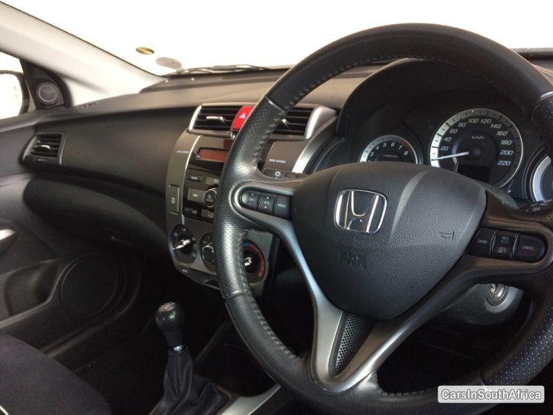 Honda Ballade Manual 2013 - image 5