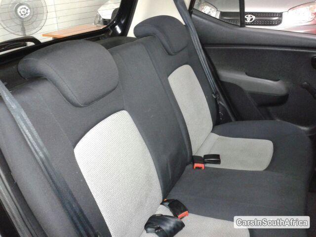 Hyundai i10 Manual 2010 - image 5