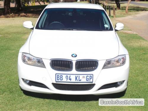 BMW 3-Series Automatic 2011 - image 6