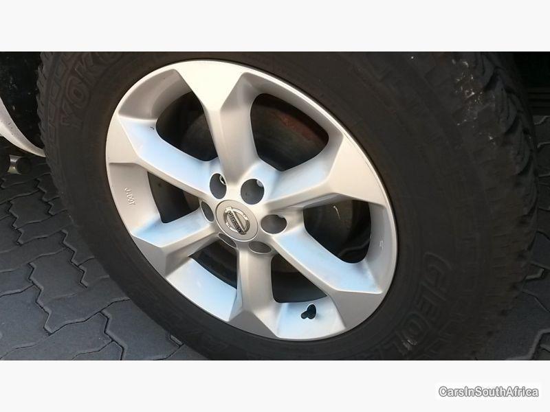 Nissan Navara Manual 2012 - image 6