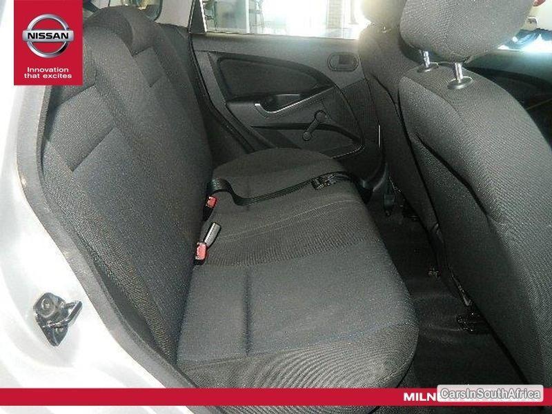 Ford Figo Manual 2014 - image 6