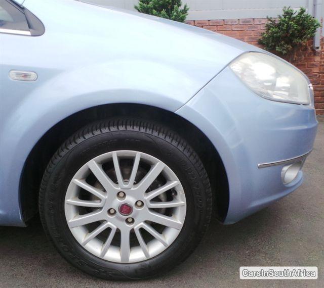 Fiat Linea Manual 2009 - image 6