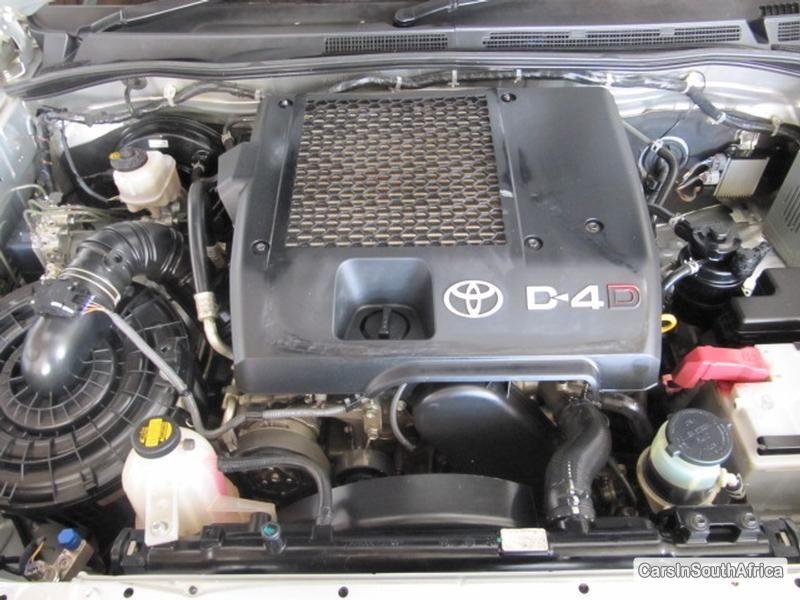 Toyota Hilux Automatic 2013 - image 6