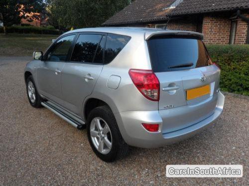 Toyota RAV-4 - image 2
