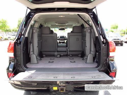 Toyota Land Cruiser Automatic 2011