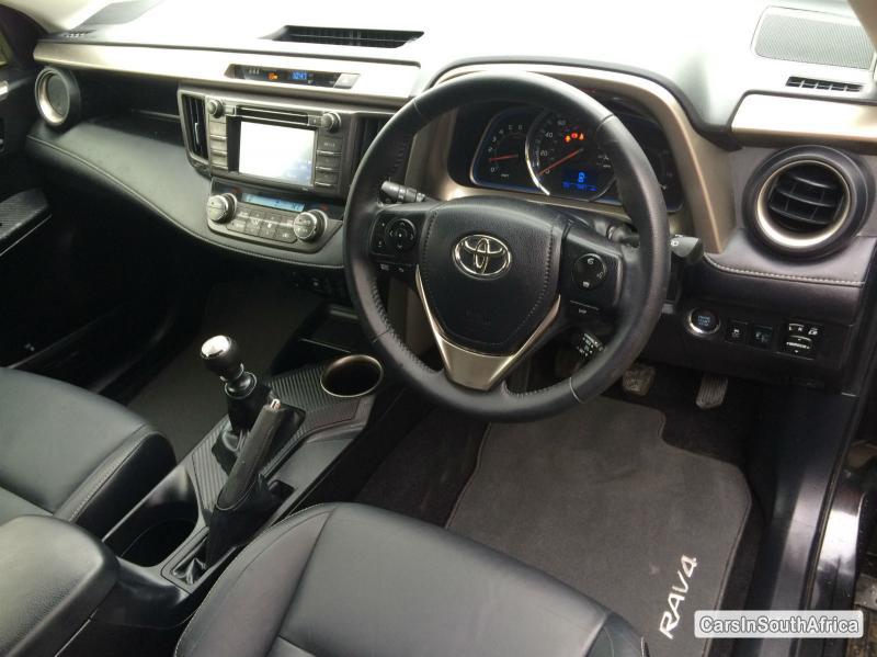 Toyota RAV-4 Manual 2014 - image 4