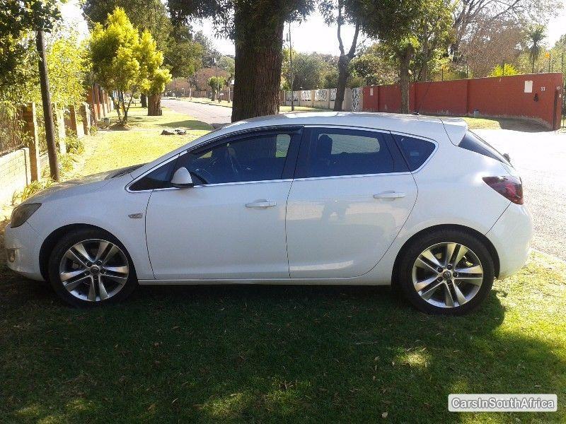 Picture of Opel Astra Manual 2012