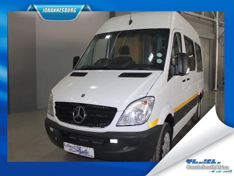 Picture of Mercedes Benz Manual 2010
