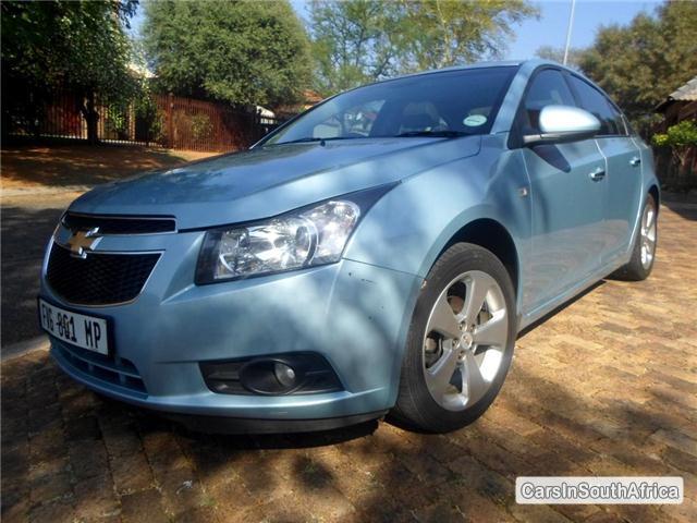 Pictures of Chevrolet Cruze Automatic 2012