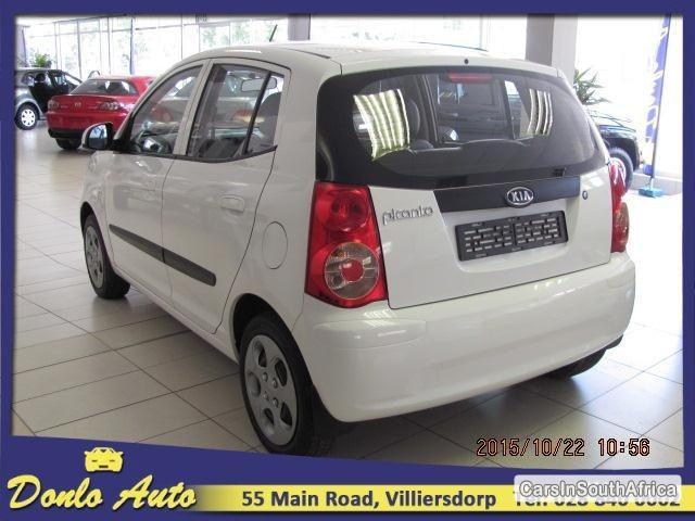 Pictures of Kia Picanto Manual 2011