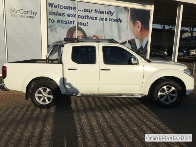 Nissan Navara Manual 2010 - image 2