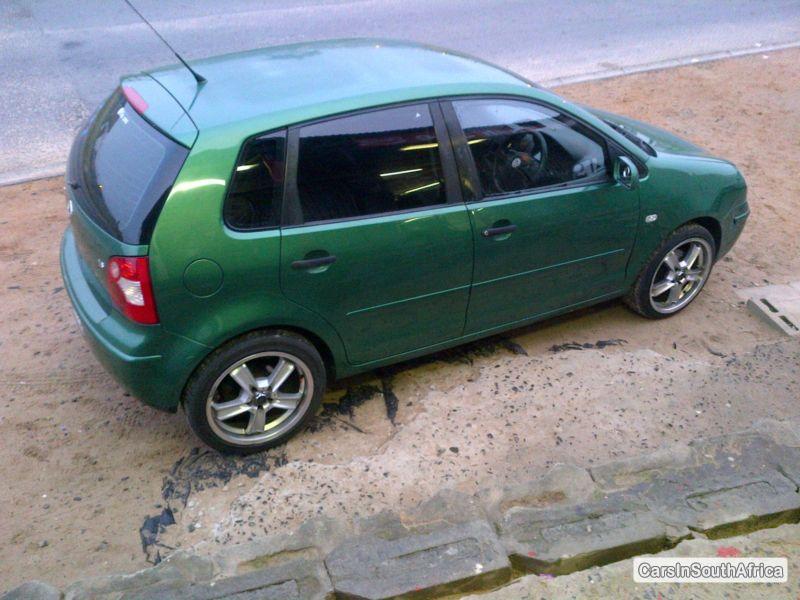Volkswagen Polo Manual 2004 - image 2
