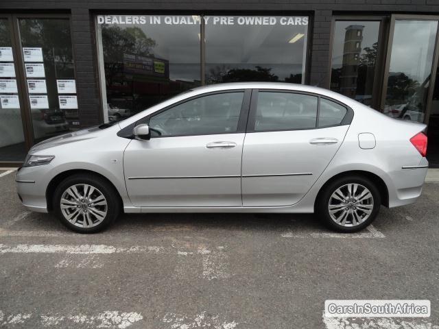 Honda Ballade Manual 2013 - image 2