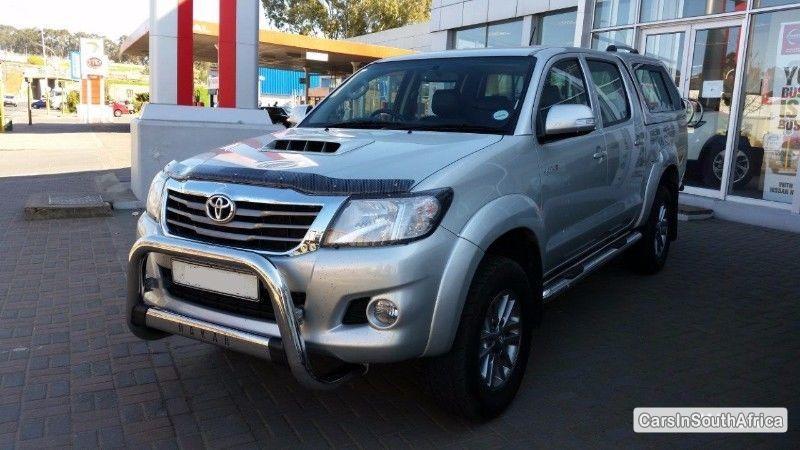 Toyota Hilux Manual 2013 - image 2
