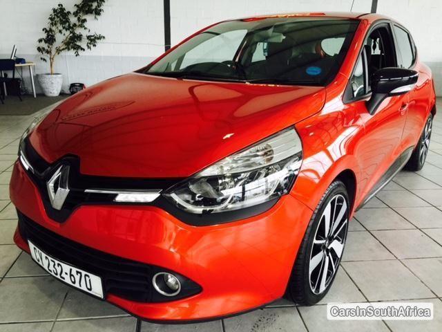 Renault Clio Manual 2013 - image 2