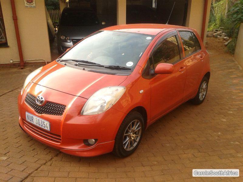 Toyota Yaris Manual 2005 - image 2