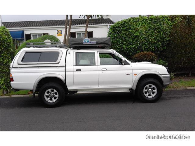 Mitsubishi Colt Manual 2002 - image 2