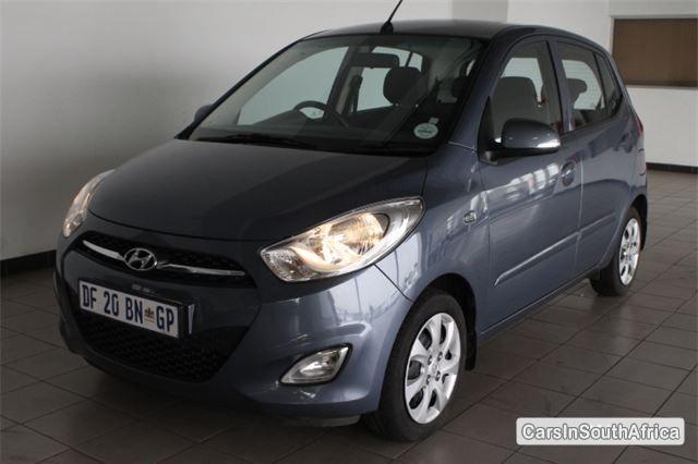 Hyundai i10 Manual 2014 - image 2