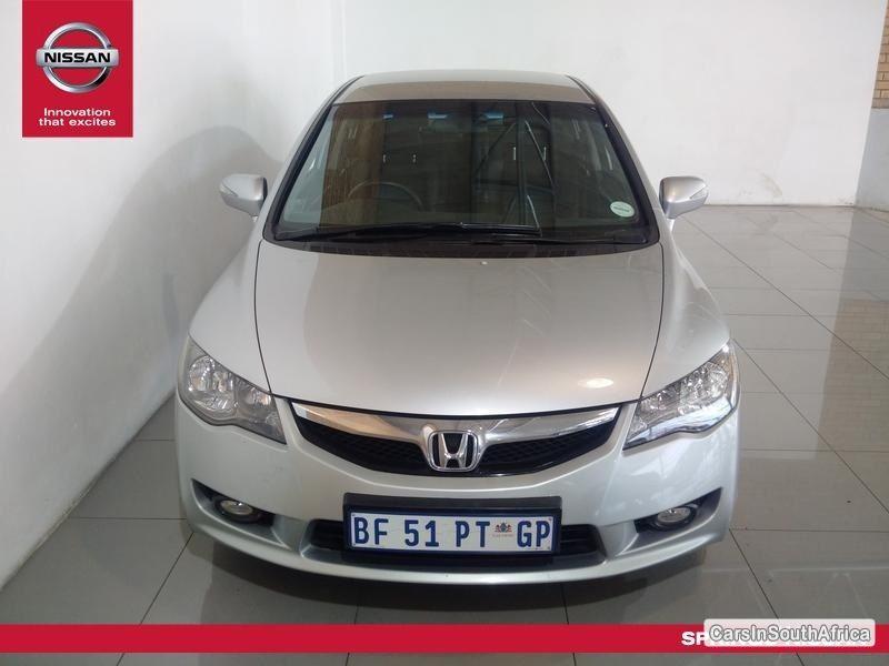 Honda Civic Automatic 2011 - image 2