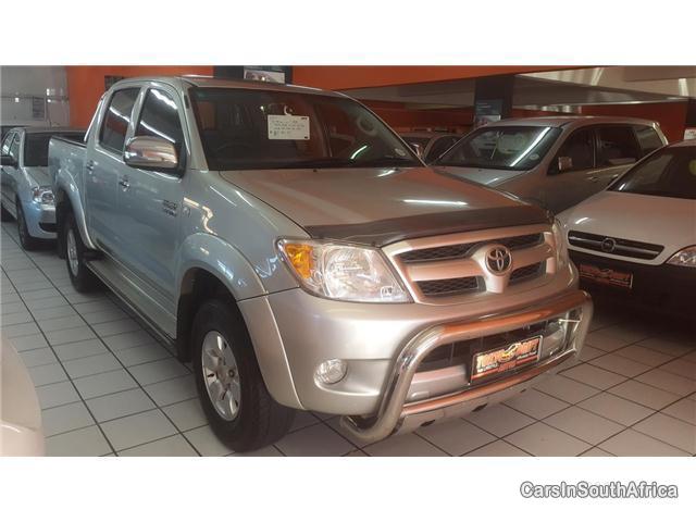 Toyota Hilux Manual 2005 - image 2