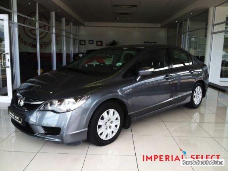 Honda Civic Automatic 2010 - image 2