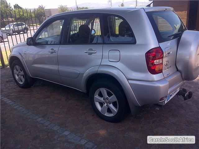Toyota RAV-4 Manual 2004