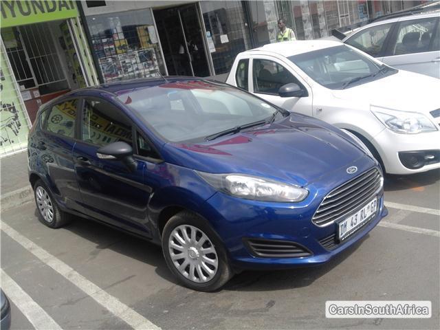 Ford Fiesta Manual 2015 - image 2