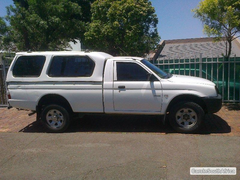 Mitsubishi Colt Manual 2008 - image 2